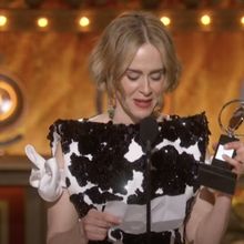 Video: Sarah Paulson Accepts Tony Award For APPROPRIATE