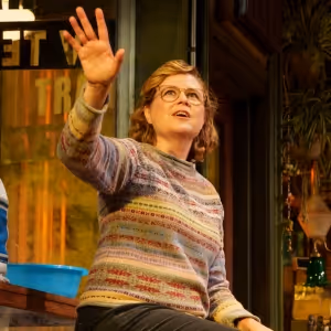Review Roundup: Jenna Fischer & More Lead ASHLAND AVENUE at The Goodman Theatre in…