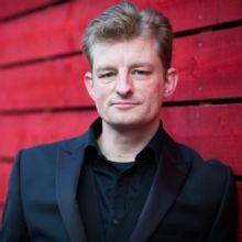 BWW Review: TOUR DE PARIS WITH ALEX ROOSE at St. John's Church, Adelaide