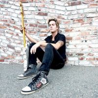 Bray & the Dens to Release New Album STINGRAY