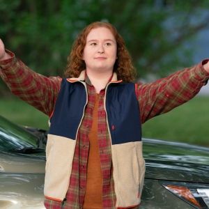 Photos: See Julia Lester in New Hulu Movie PROM DATES
