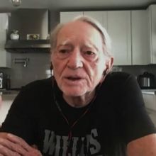 VIDEO: Willie Nelson Says He Smoked Weed on the Roof of the White House on THE TONIGH