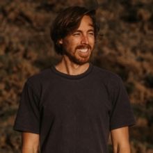 Viral Spotify Artist Nick Kingswell Performs Warming Indie Folk