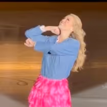 Video: Figure Skater Elizabeth Gibson Performs LEGALLY BLONDE Routine