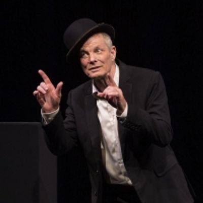 Review: Quintessential Clown Bill Irwin ON BECKETT Showcases the Humor and Pathos of the Irish Playwright