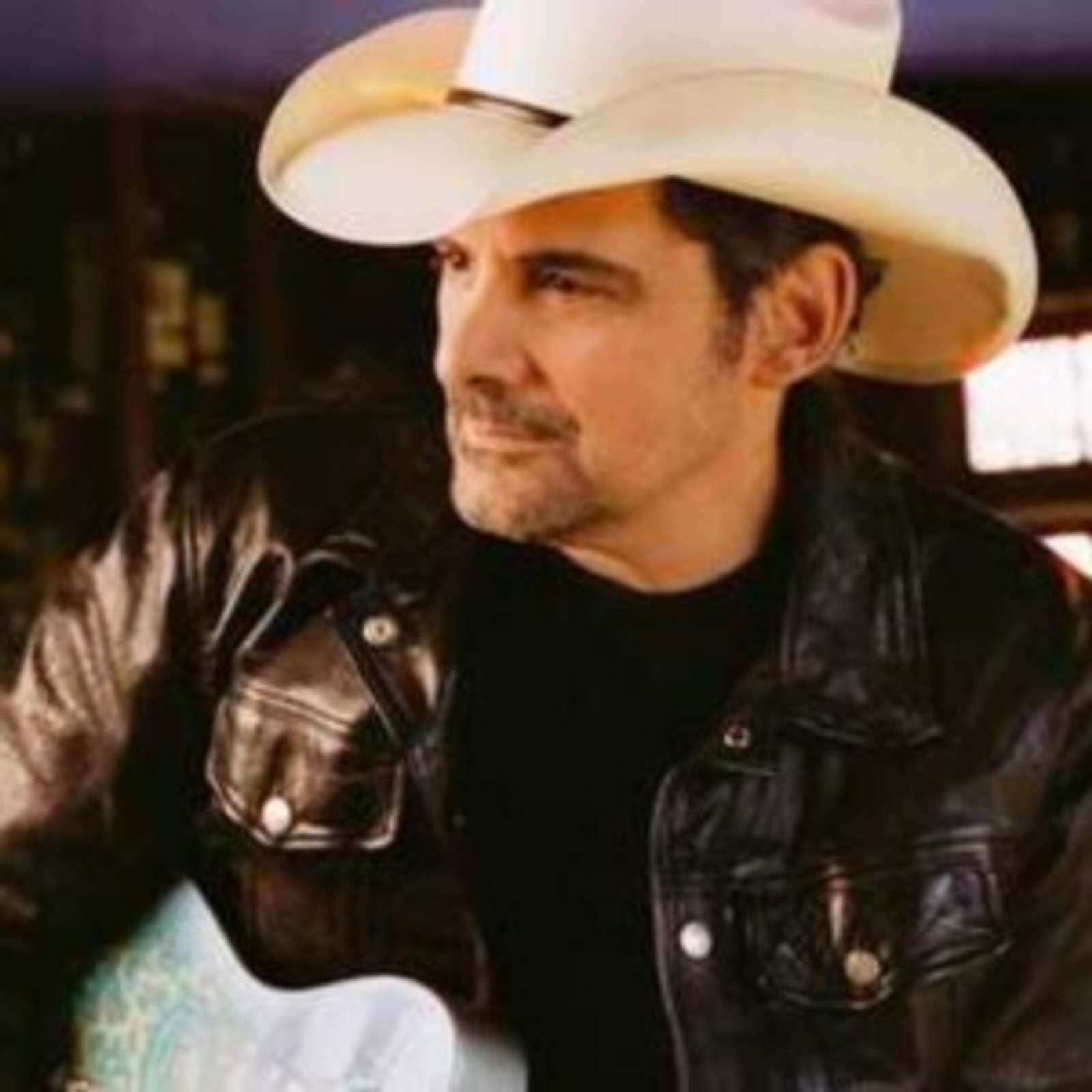 Review: BRAD PAISLEY at Grandstand Stage