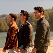 Video: The Jonas Brothers Are Back in First Teaser for CAMP ROCK 3