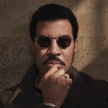 Women's Guild Cedars-Sinai Enchanted Ball to Honor Lionel Richie