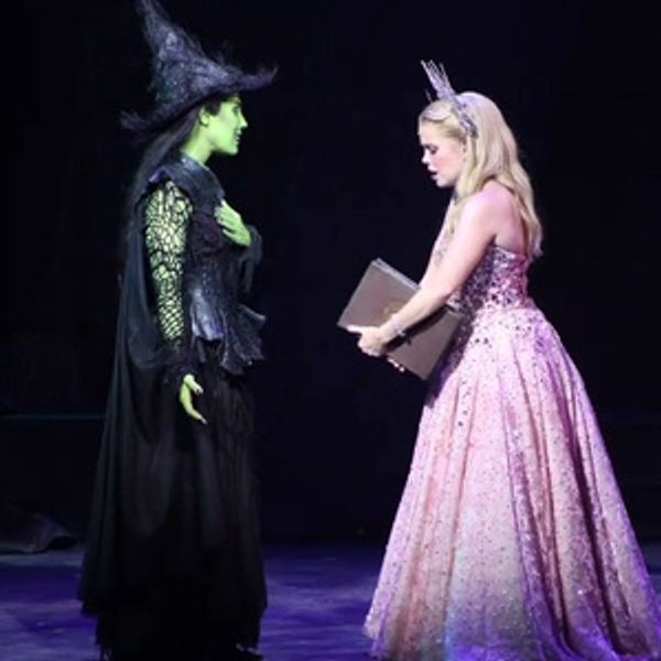 Video: WICKED Brazil Stars Perform 'Tudo Mudou (For Good)' - Brazil Theater Video