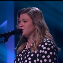 VIDEO: Kelly Clarkson Covers 'One of Us'