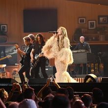 Kelly Clarkson Adds New 2026 Dates to Las Vegas Residency