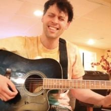 Living Room Concerts: Evan Ruggiero Sings BABY!