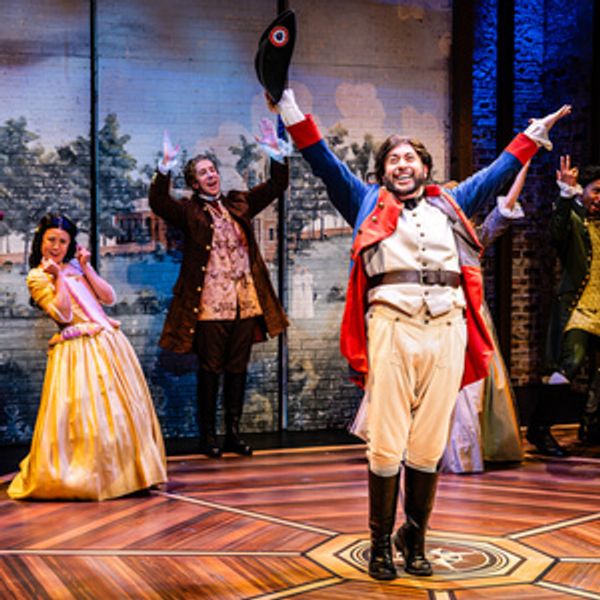 Review: SALLY & TOM at ZACH Photo