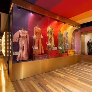 Photos: Dolly Parton's SONGTELLER HOTEL and Museum to Open in Nashville Video