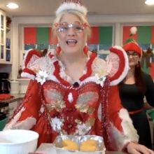 BWW Exclusive: Ms Clauz's Corner- Lemon Poke Cake