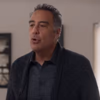 VIDEO: Douglas Recounts His Harrowing Night at Poppy's on SINGLE PARENTS Video