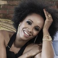 VIVIAN GREEN Releases New Holiday EP 'SPREAD THE LOVE'