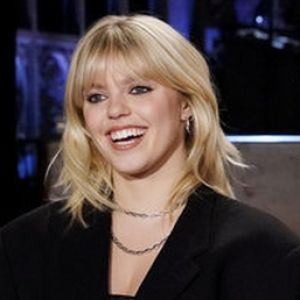 Video: Watch Reneé Rapp Prepare to Make Her SATURDAY NIGHT LIVE Debut With Jacob Elordi & Bowen Yang