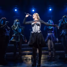 Video: Lose Your Head Over OG SIX Queens Aimie Atkinson & Natalie Paris
