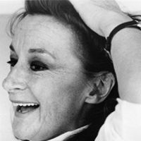 Broadway Theatres To Dim Lights in Memory of Zoe Caldwell