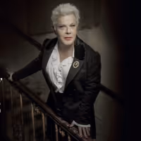 GREAT EXPECTATIONS Starring Eddie Izzard Begins Performances Tonight