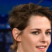 Kristen Stewart Talks Renovating a 100-Year-Old Movie Theater on THE TONIGHT SHOW