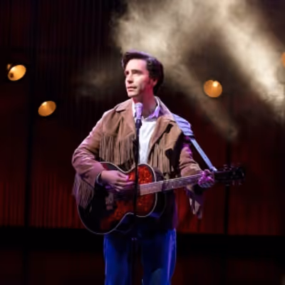 Review: A BEAUTIFUL NOISE at Hollywood Pantages Theater