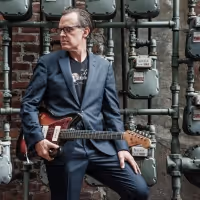 Joe Bonamassa Tops Billboard Charts With 'Royal Tea'