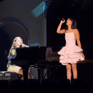 Video: Rachel Zegler Duets With Laufey at Madison Square Garden