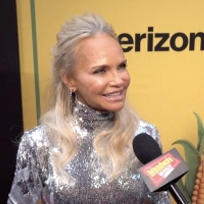 Video: Stars Walk the Red Carpet for Opening Night of SHUCKED