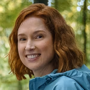 Watch Ellie Kemper & Luke Grimes in HAPPINESS FOR BEGINNERS; Now Available on Netflix