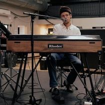 Video/Photos: Trailer and Rehearsal Images for Harry Styles Netflix Special