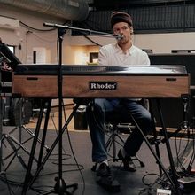 Video/Photos: Trailer and Rehearsal Images for Harry Styles Netflix Special