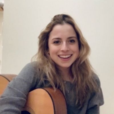 Living Room Concerts: HOW I LEARNED TO DRIVE's Alyssa May Gold