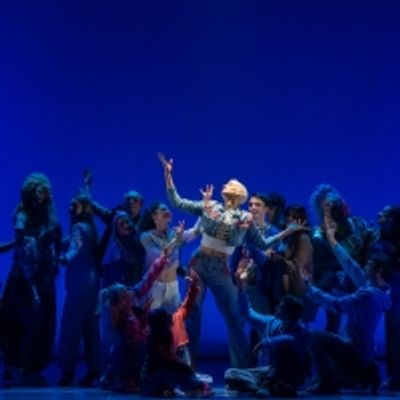 Il musical TUTTI PARLANO DI JAMIE conquista Milano