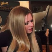 VIDEO: Avril Lavigne Performs 'We Are Warriors' on THE TONIGHT SHOW