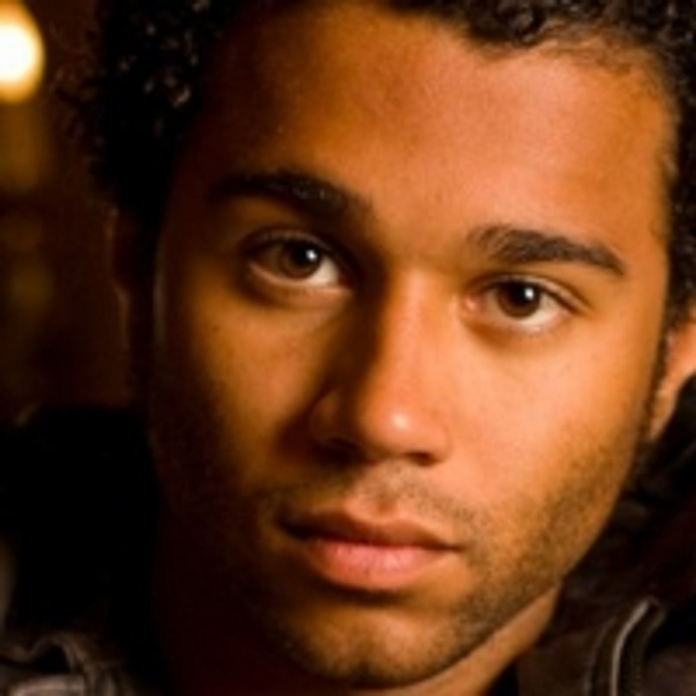 Wake Up With BWW 2/19: First Look at the New FROZEN Cast, and More!  Image