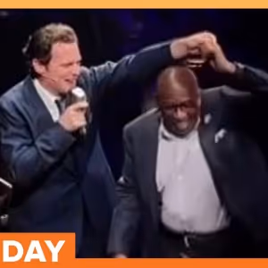 Video: Watch Al Roker's JUST IN TIME Cameo with Jonathan Groff