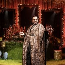 AVAAZ Written & Performed by Michael Shayan to be Presented at Chicago Shakespeare Th