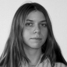 VIDEO: Tomberlin Releases Video for New Single 'Sunstruck'