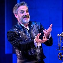 GALILEO Will Open on Broadway This Fall, Starring Raúl Esparza, Jeremy Kushnier and 