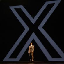 Review: X: THE LIFE AND TIMES OF MALCOLM X at McCaw Hall