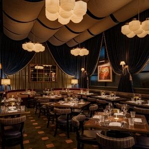 CARVERSTEAK NYC Opens in Midtown to Delight Guests