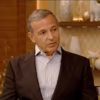 VIDEO: Watch Bob Iger Talk About Steve Jobs on LIVE WITH KELLY & RYAN! Video