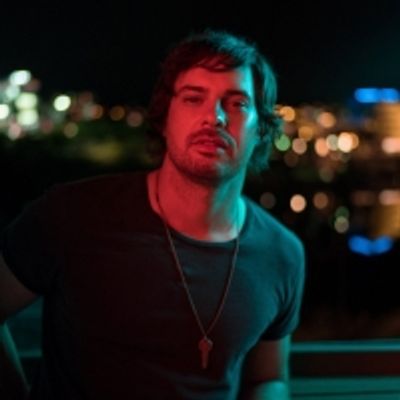 Matt Stell Celebrates Second #1 Single With Free Livestream Concert