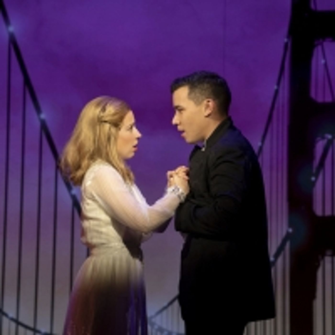 Wake Up With BWW 10/17: THE SOUND INSIDE and LITTLE SHOP OF HORRORS Open, and More!  Image