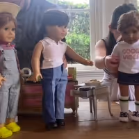 VIDEO: Kathryn Hahn Stages A Scene From GLENGARRY GLEN ROSS With American Girl Dolls Video