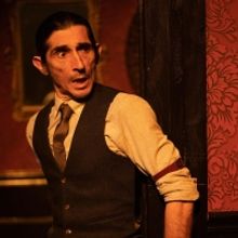BWW Review: The Brilliant GILES DAVIES Will Take Your Breath Away in Ronan Noone's TH