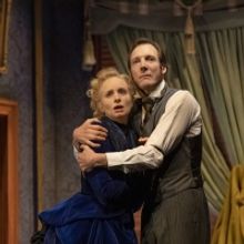 BWW Review: GASLIGHT at Her Majesty's Theatre