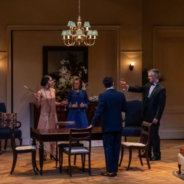 Interview: Heidi Armbruster of MRS. CHRISTIE at TheatreWorks Silicon Valley Creates a Photo